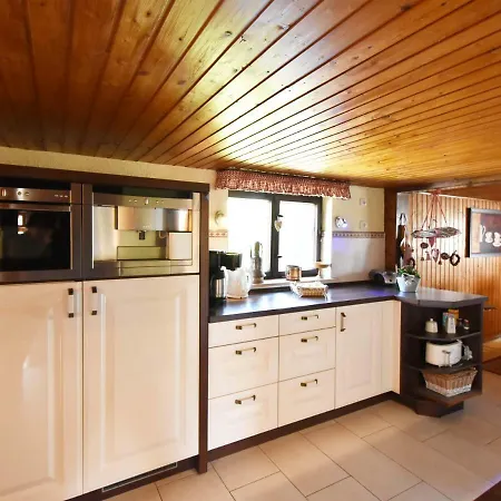 Kapitaenshaus Holiday home Schaprode